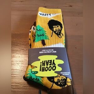 BOB ROSS MENS CREW SOCKS NWT OOOH YEAH PAINTER CUSHION SOLE ARCH COMPRESSION